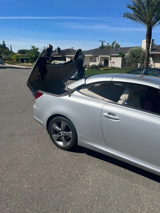 2010 Lexus IS 2nd Gen - Image 6 of 10