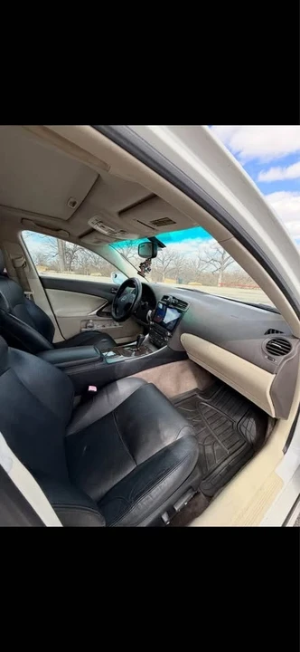 2010 Lexus IS 2nd Gen - Image 8 of 10
