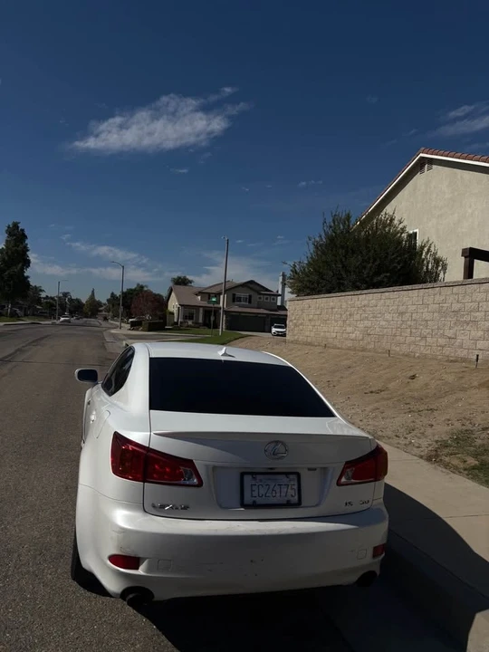 2010 Lexus IS 2nd Gen - Image 3 of 7