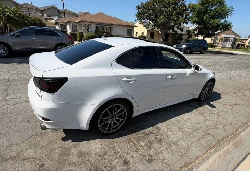 2010 Lexus IS 2nd Gen - Image 5 of 8
