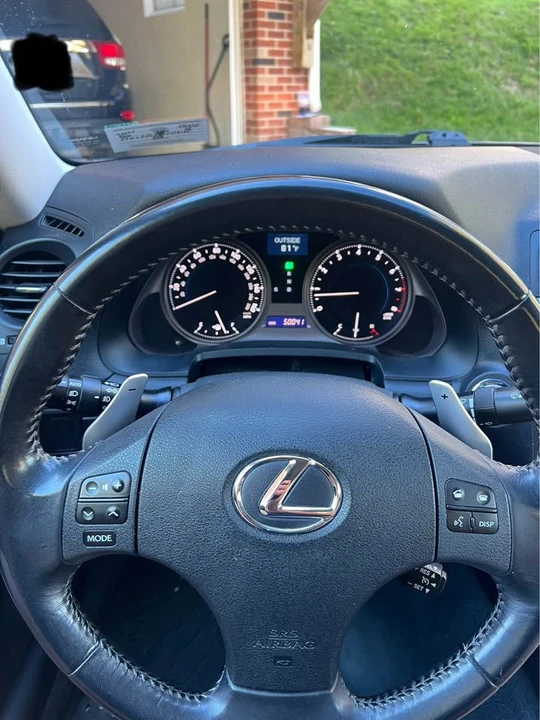 2010 Lexus IS 2nd Gen - Image 10 of 11