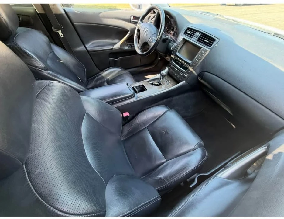 2010 Lexus IS 2nd Gen - Image 6 of 8