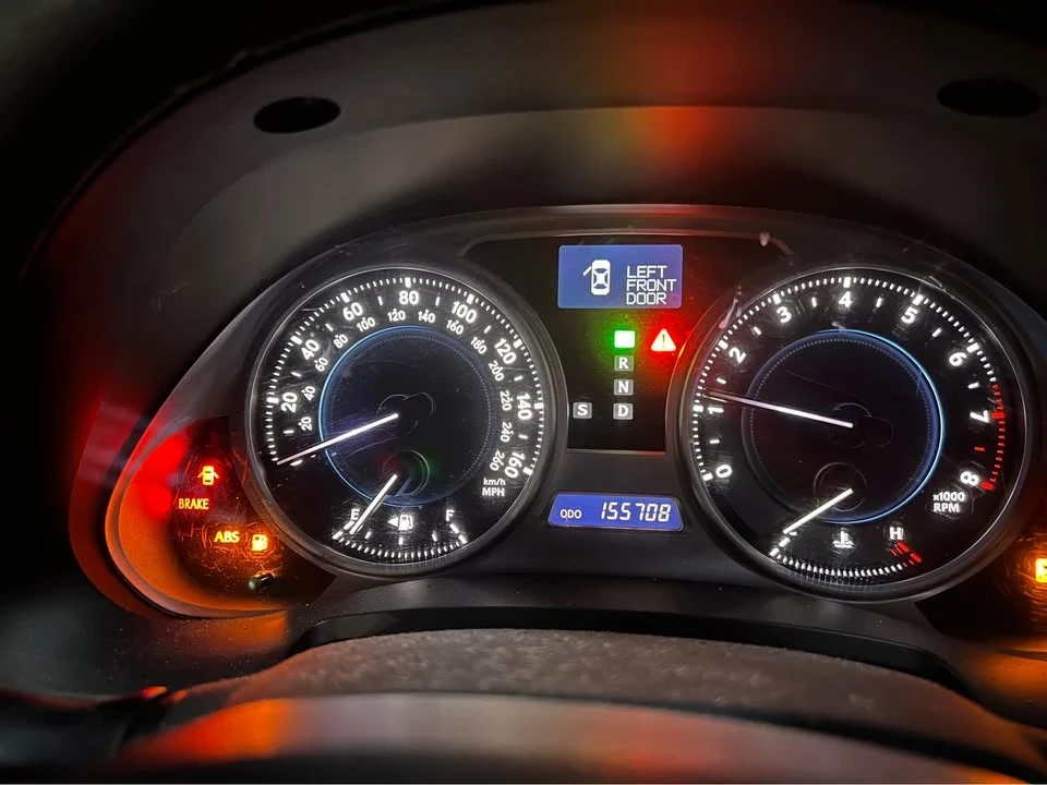 2010 Lexus IS 2nd Gen - Image 8 of 16