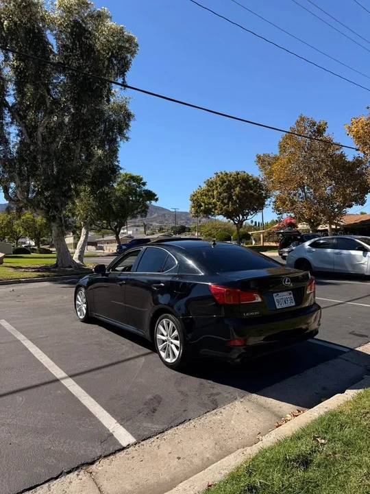 2010 Lexus IS 2nd Gen - Image 4 of 10