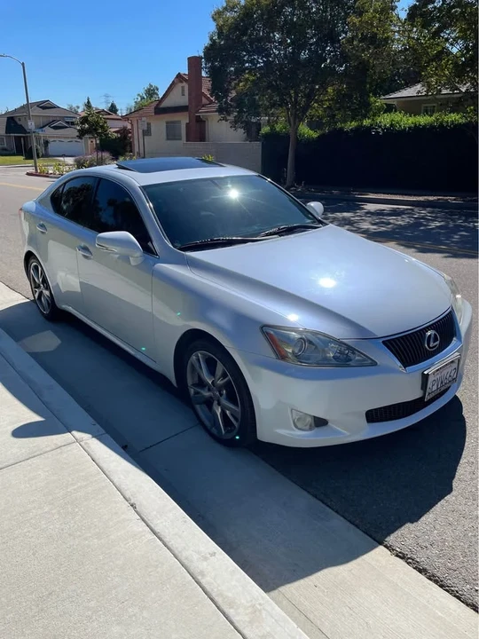 2010 Lexus IS 2nd Gen - Image 3 of 7
