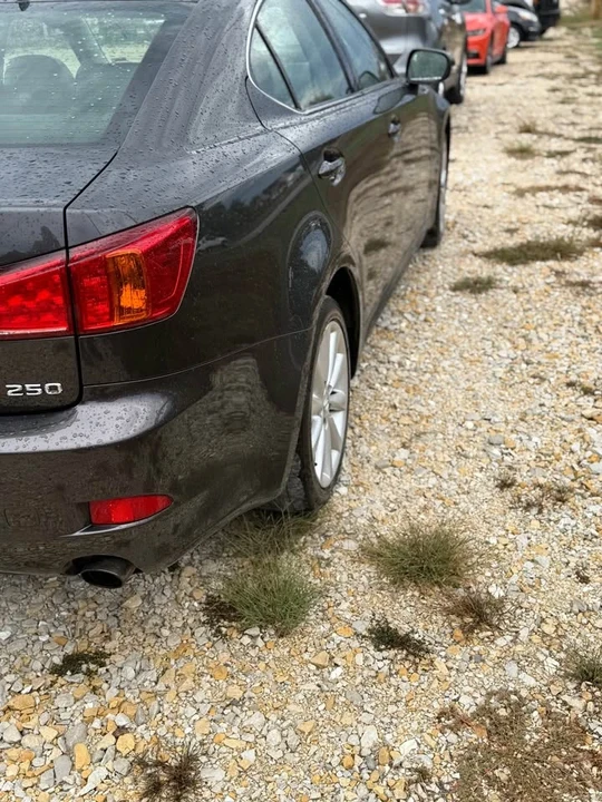 2010 Lexus IS 2nd Gen - Image 5 of 11