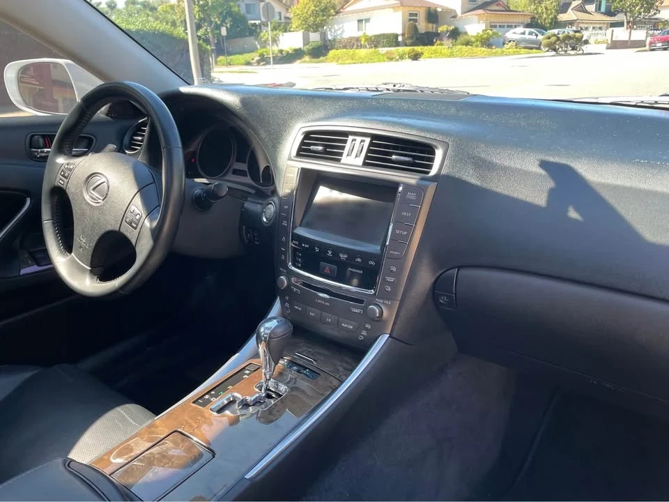 2010 Lexus IS 2nd Gen - Image 4 of 7