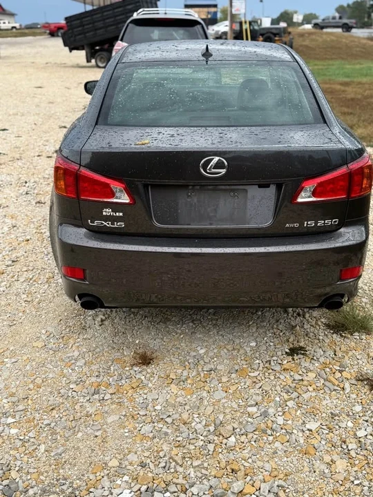 2010 Lexus IS 2nd Gen - Image 2 of 11