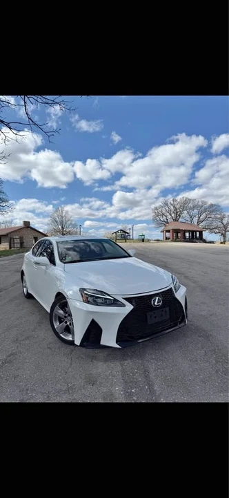 2010 Lexus IS 2nd Gen - Image 2 of 10