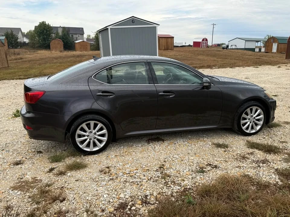2010 Lexus IS 2nd Gen - Image 4 of 11