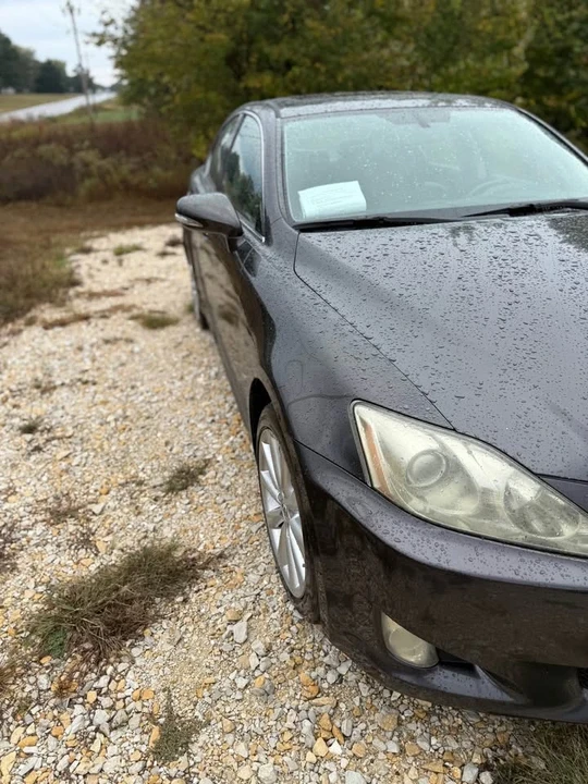 2010 Lexus IS 2nd Gen - Image 8 of 11