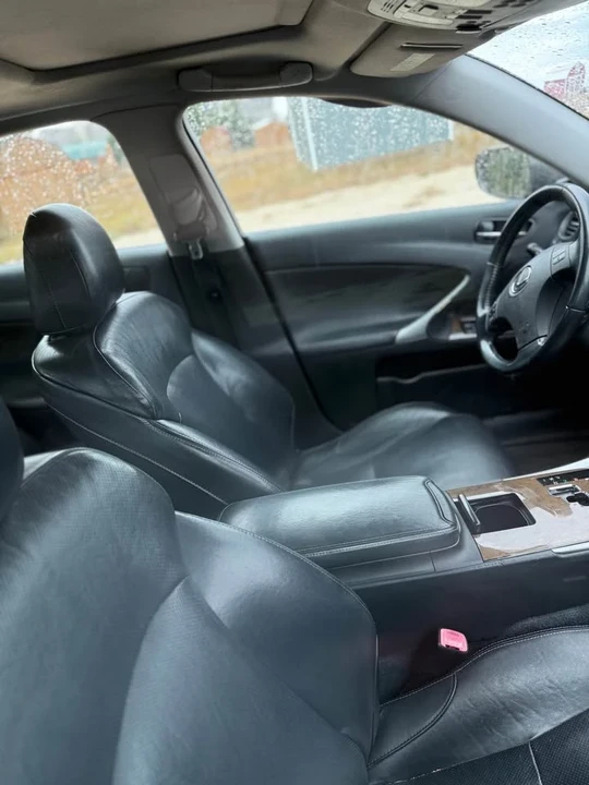 2010 Lexus IS 2nd Gen - Image 3 of 11