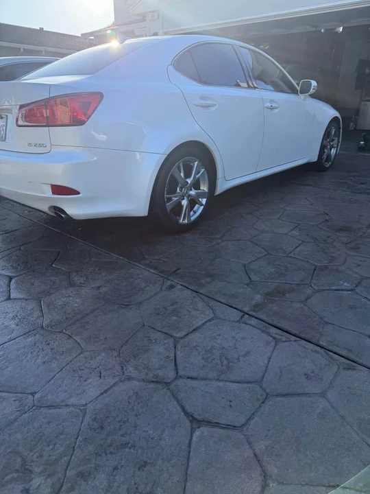 2010 Lexus IS 2nd Gen - Image 4 of 8
