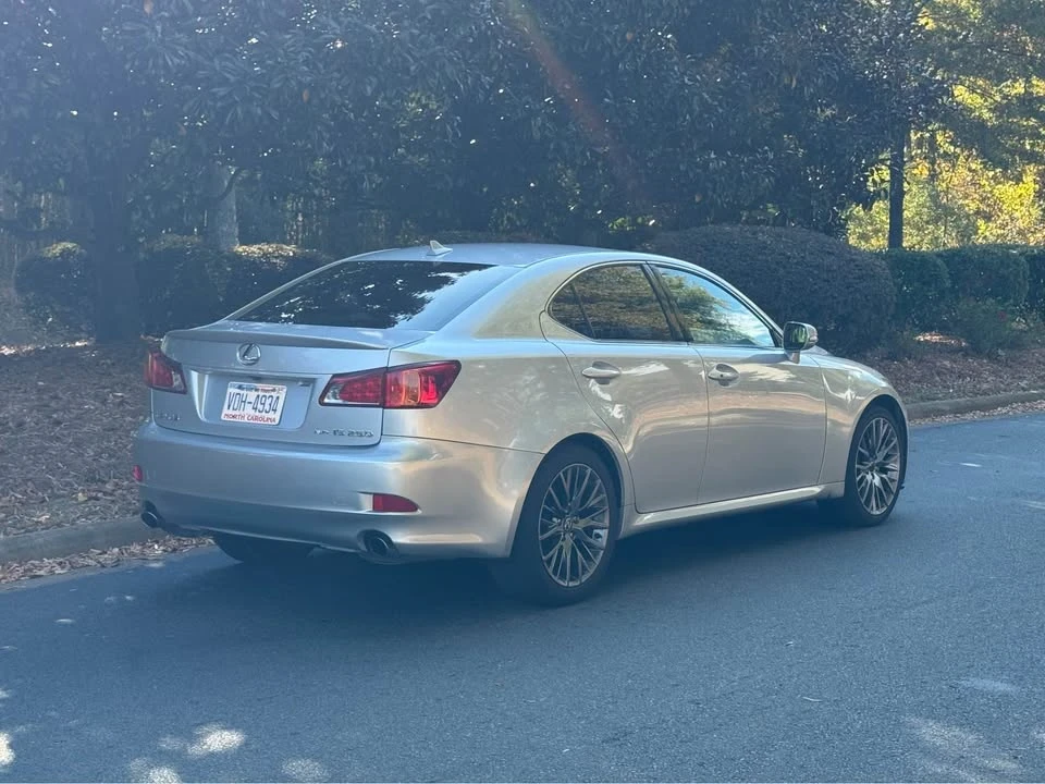 2010 Lexus IS 2nd Gen - Image 4 of 12