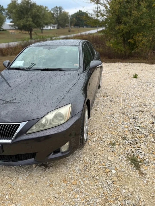2010 Lexus IS 2nd Gen - Image 7 of 11