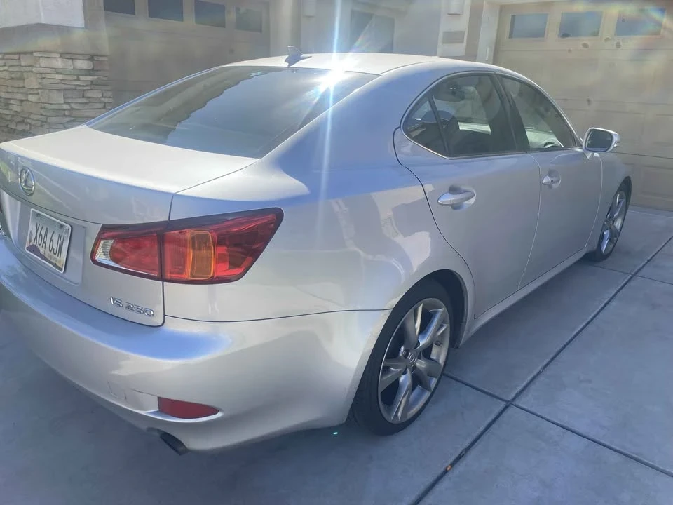 2010 Lexus IS 2nd Gen - Image 4 of 5
