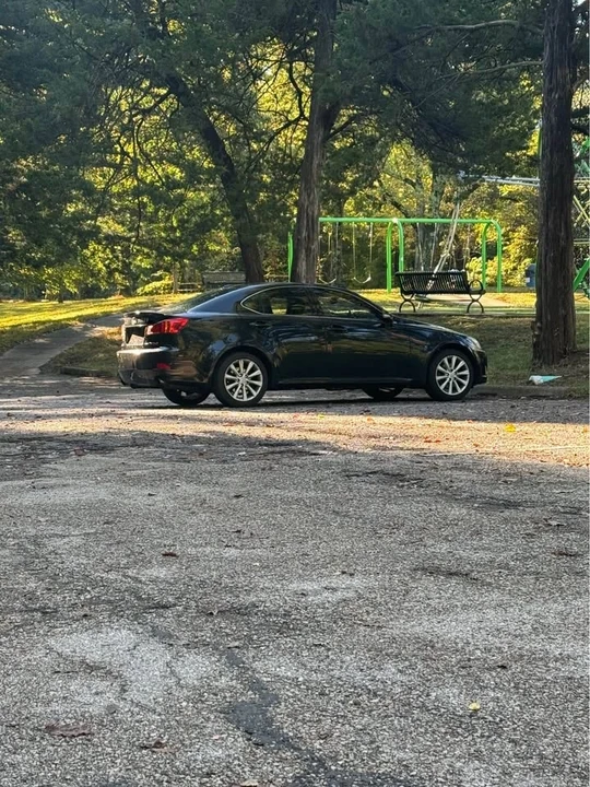 2010 Lexus IS 2nd Gen - Image 6 of 8