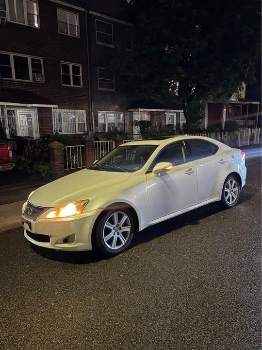 2010 Lexus IS 2nd Gen - Image 6 of 7