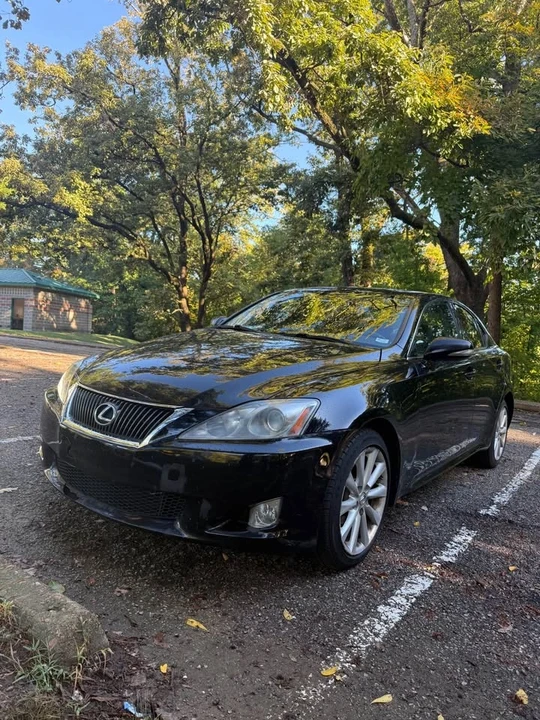 2010 Lexus IS 2nd Gen - Image 5 of 8