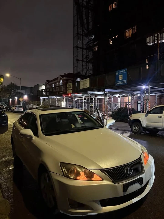 2010 Lexus IS 2nd Gen - Image 2 of 7