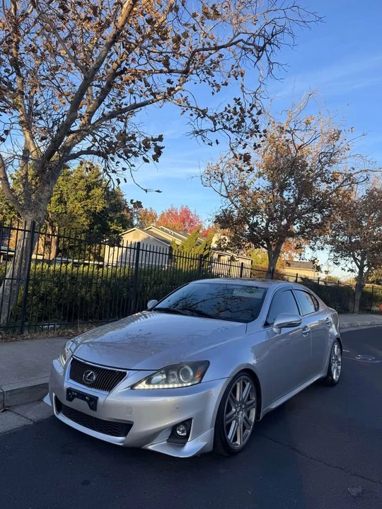 2010 Lexus IS 2nd Gen - Image 7 of 15