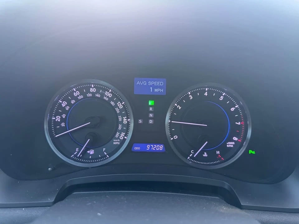 2010 Lexus IS 2nd Gen - Image 8 of 15