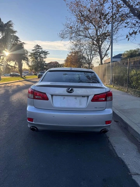 2010 Lexus IS 2nd Gen - Image 4 of 15