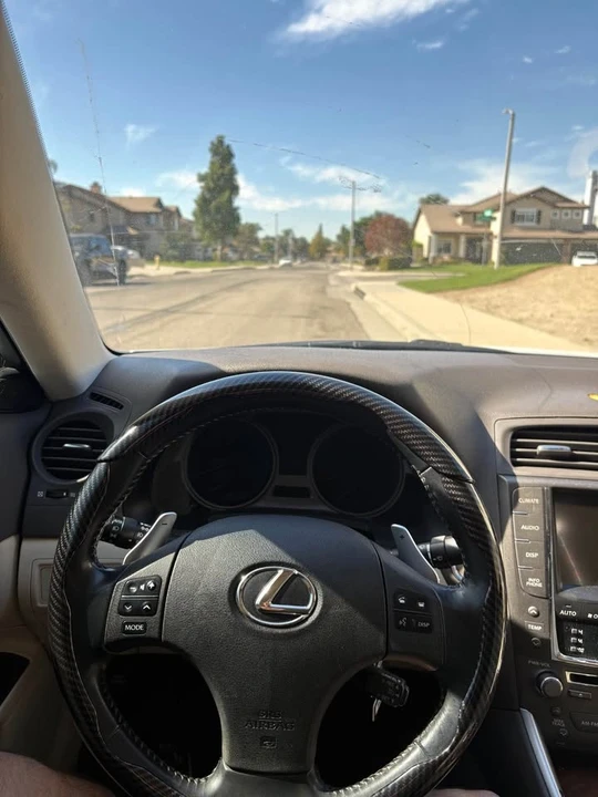 2010 Lexus IS 2nd Gen - Image 5 of 7