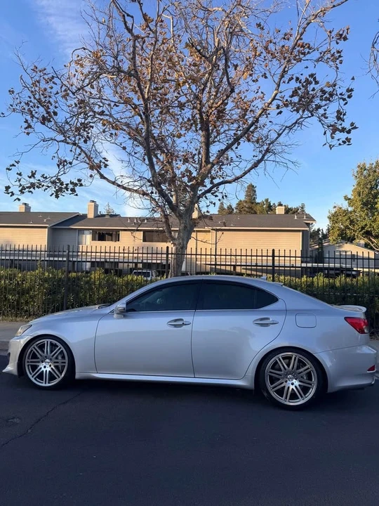 2010 Lexus IS 2nd Gen - Image 6 of 15