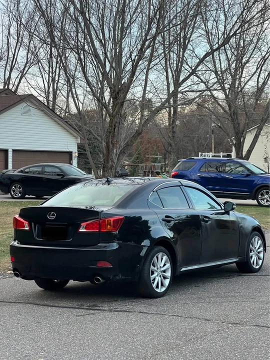 2010 Lexus IS 2nd Gen - Image 5 of 19
