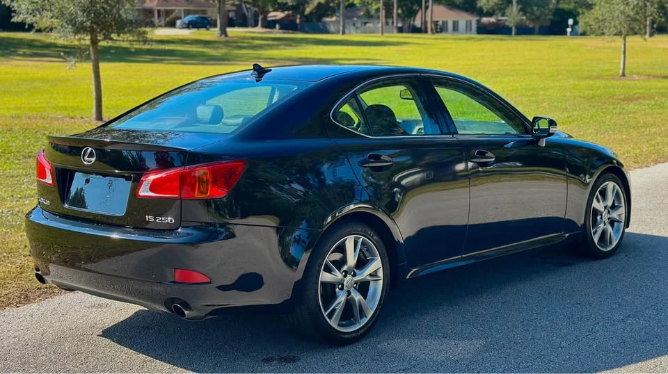 2010 Lexus IS 2nd Gen - Image 4 of 8