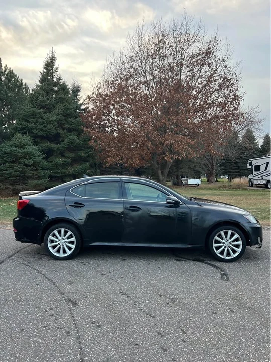 2010 Lexus IS 2nd Gen - Image 8 of 19