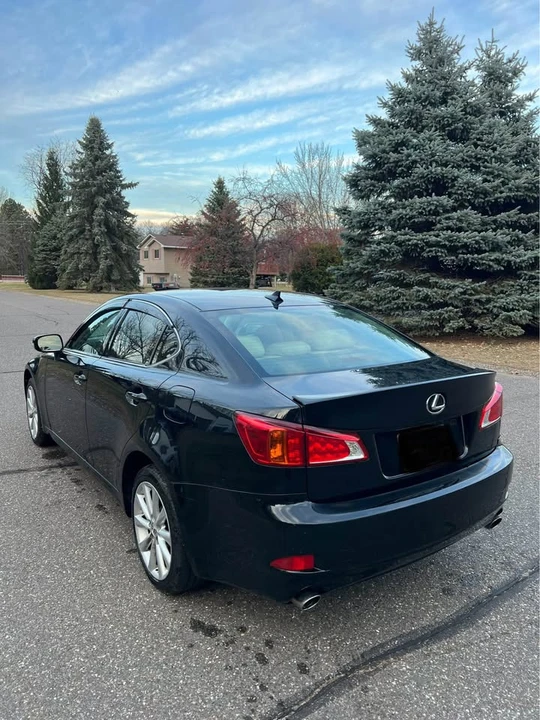 2010 Lexus IS 2nd Gen - Image 11 of 19