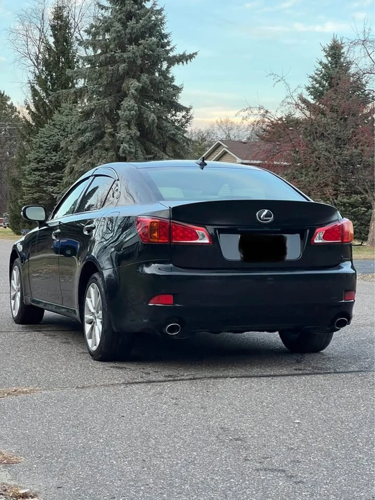 2010 Lexus IS 2nd Gen - Image 6 of 19