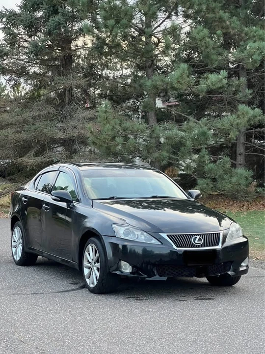 2010 Lexus IS 2nd Gen - Image 3 of 19