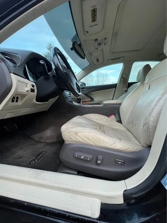 2010 Lexus IS 2nd Gen - Image 12 of 19