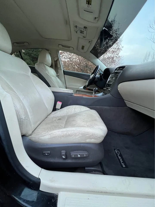 2010 Lexus IS 2nd Gen - Image 14 of 19