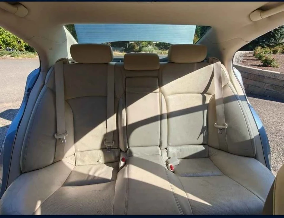 2010 Lexus IS 2nd Gen - Image 7 of 12