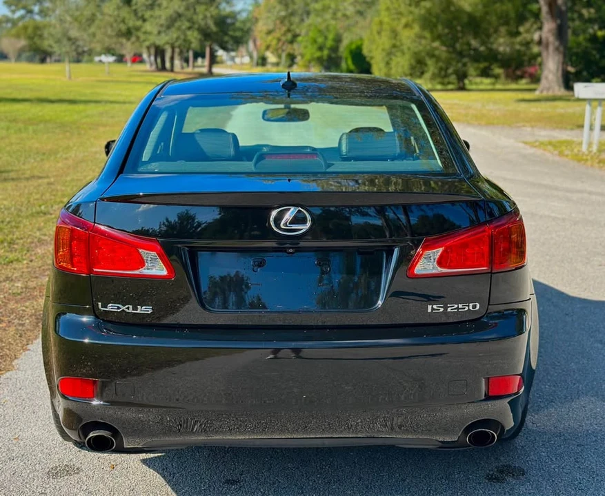 2010 Lexus IS 2nd Gen - Image 3 of 8