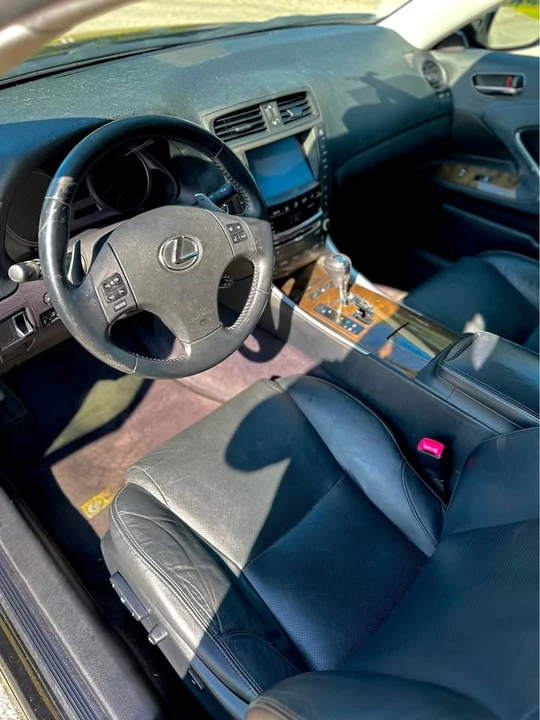 2010 Lexus IS 2nd Gen - Image 6 of 8