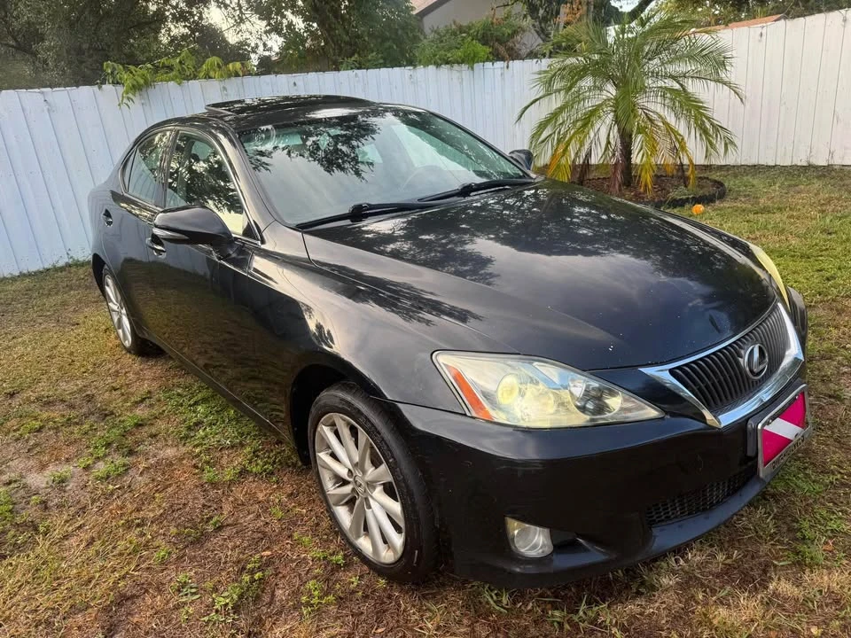 2010 Lexus IS 2nd Gen - Image 10 of 11