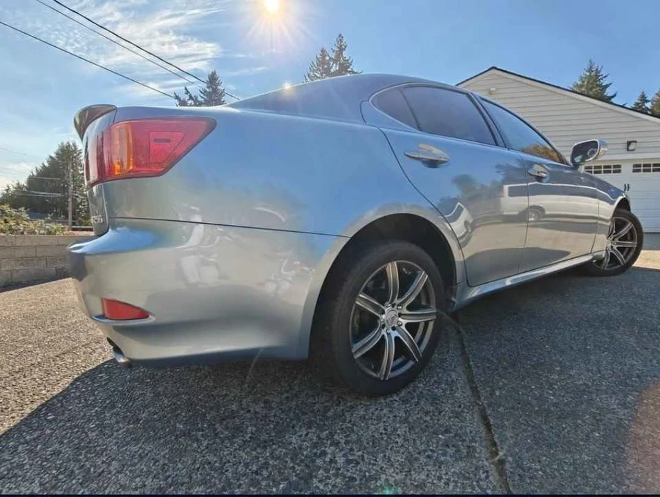2010 Lexus IS 2nd Gen - Image 5 of 12