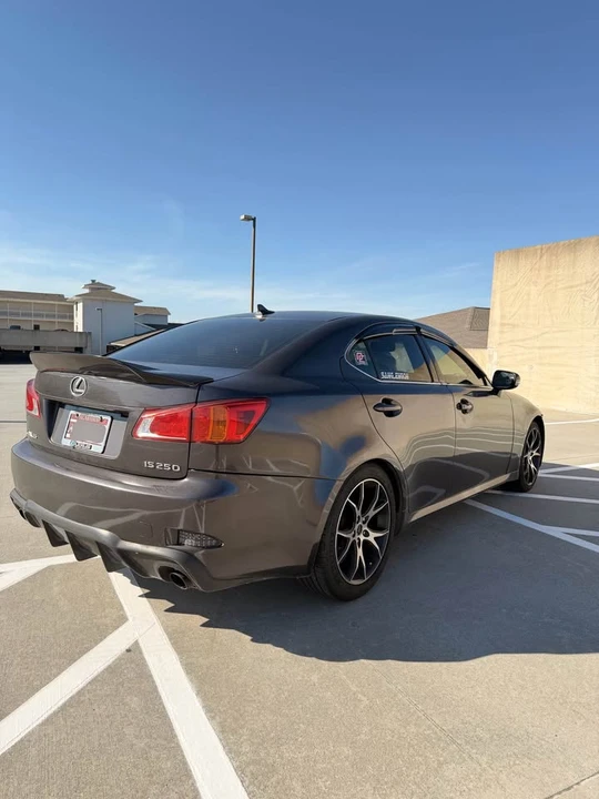 2010 Lexus IS 2nd Gen - Image 16 of 20