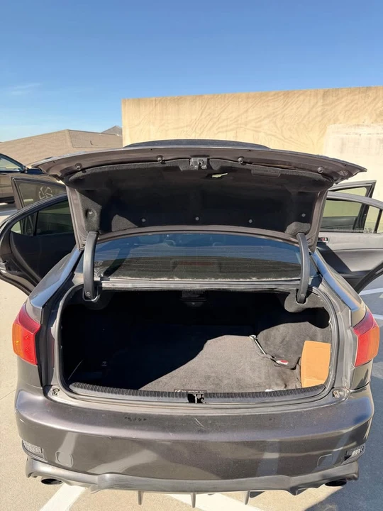 2010 Lexus IS 2nd Gen - Image 14 of 20
