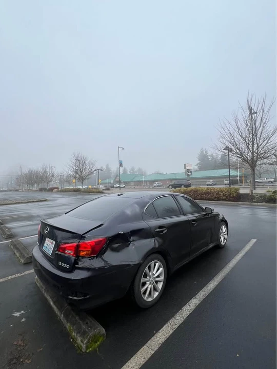 2010 Lexus IS 2nd Gen - Image 4 of 8