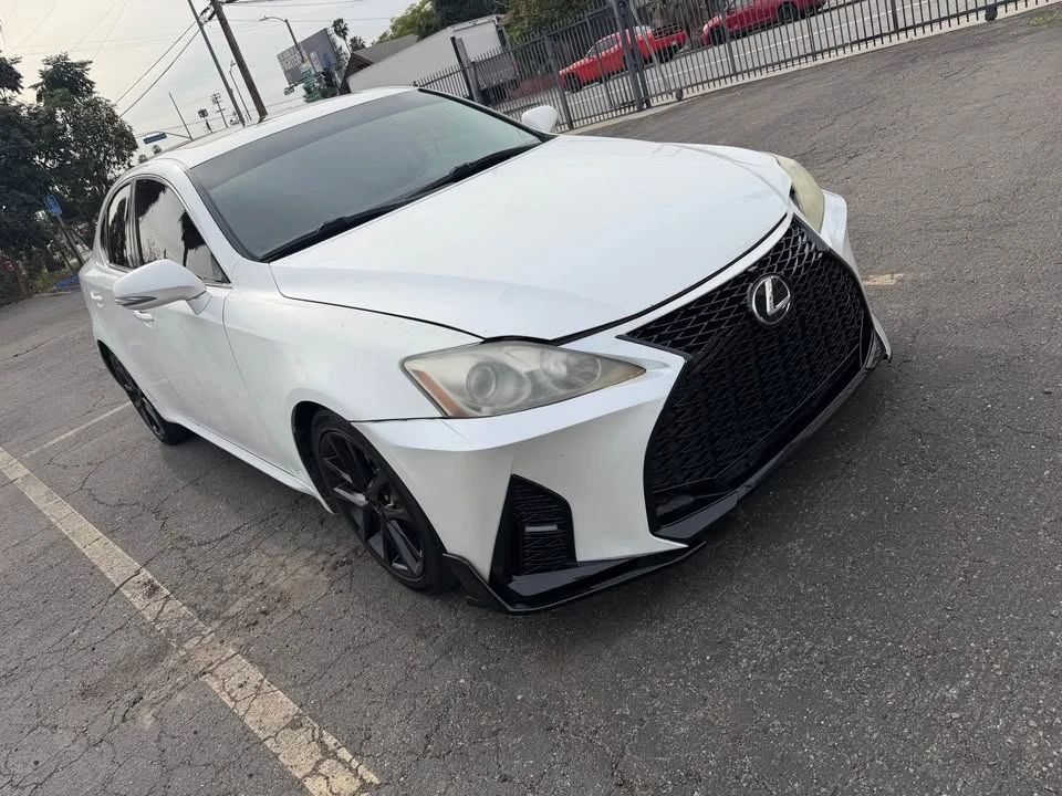 2010 Lexus IS 2nd Gen - Image 4 of 9