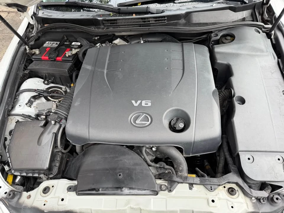 2010 Lexus IS 2nd Gen - Image 6 of 9