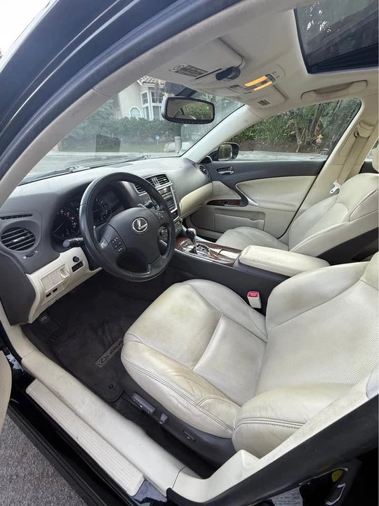 2010 Lexus IS 2nd Gen - Image 8 of 12