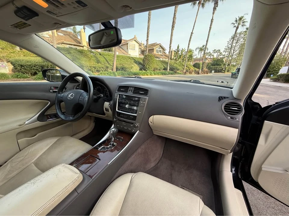 2010 Lexus IS 2nd Gen - Image 10 of 12