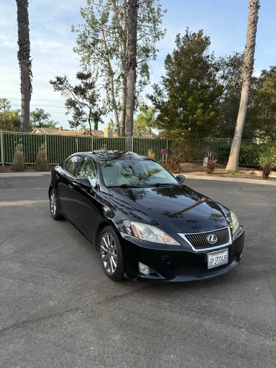 2010 Lexus IS 2nd Gen - Image 3 of 12
